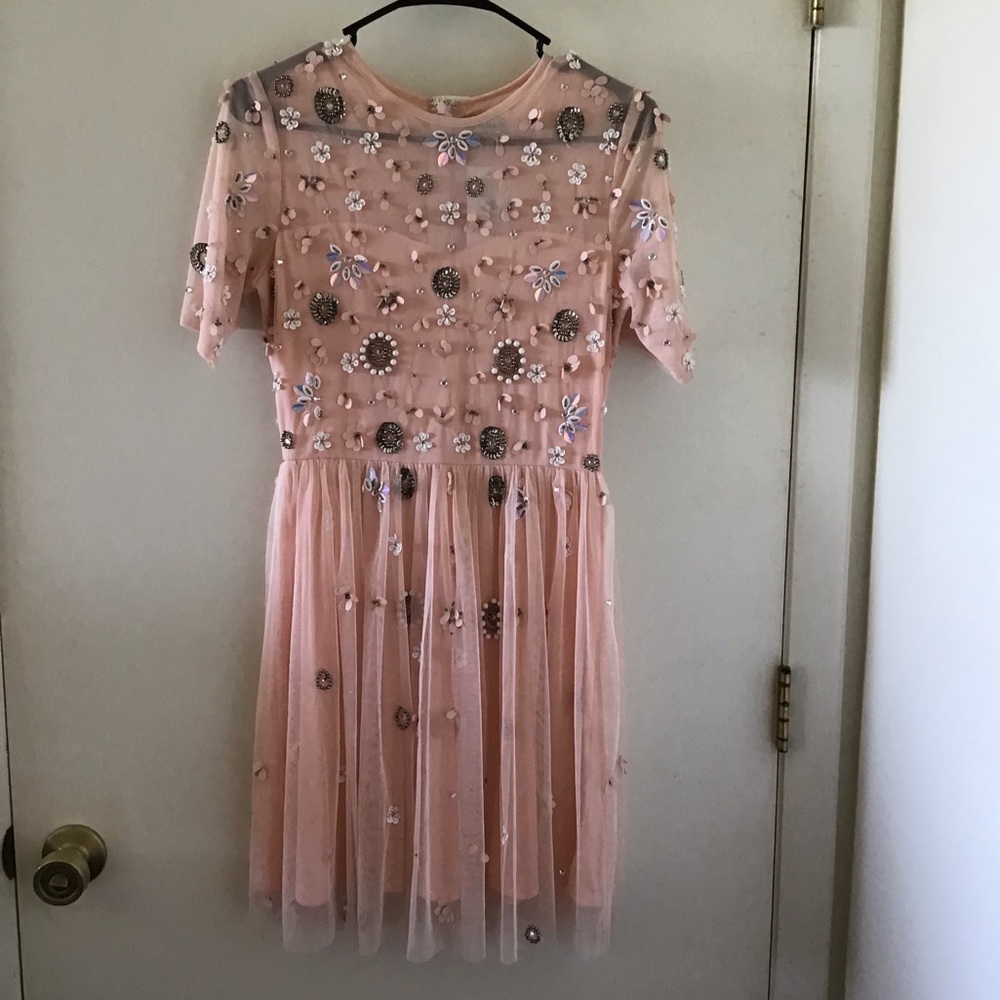 NWT Lace & Beads blush dress in small